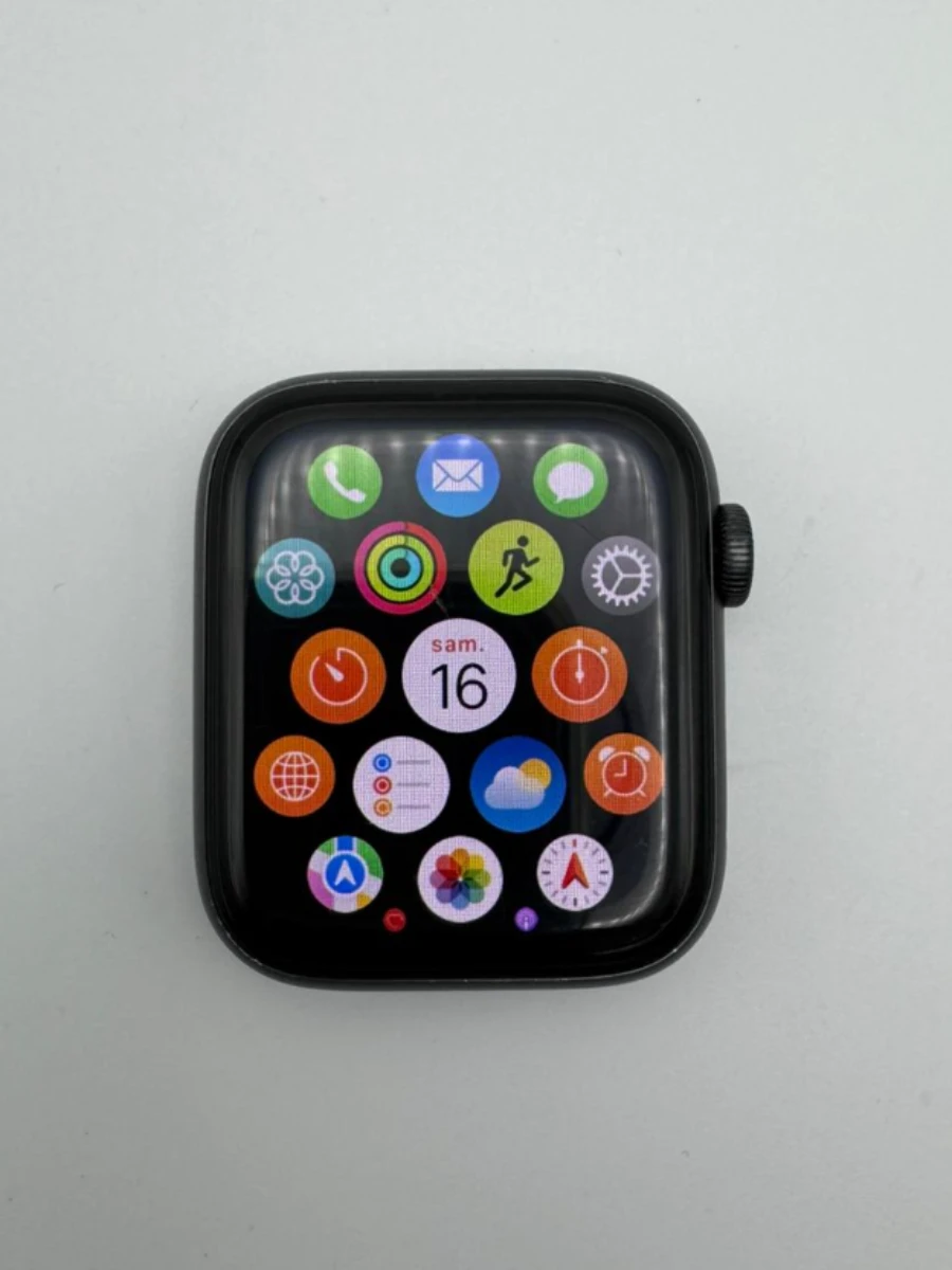 Apple Watch SE 44mm noir