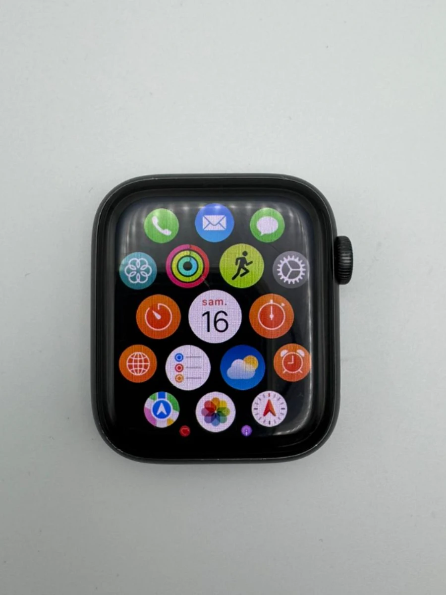 Apple Watch SE 44mm noir