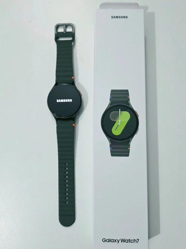 Samsung Galaxy Watch 7 44mm vert