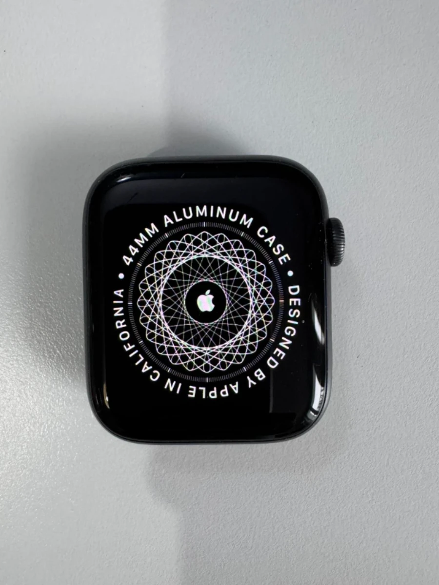 Apple Watch Série 6 44mm noir