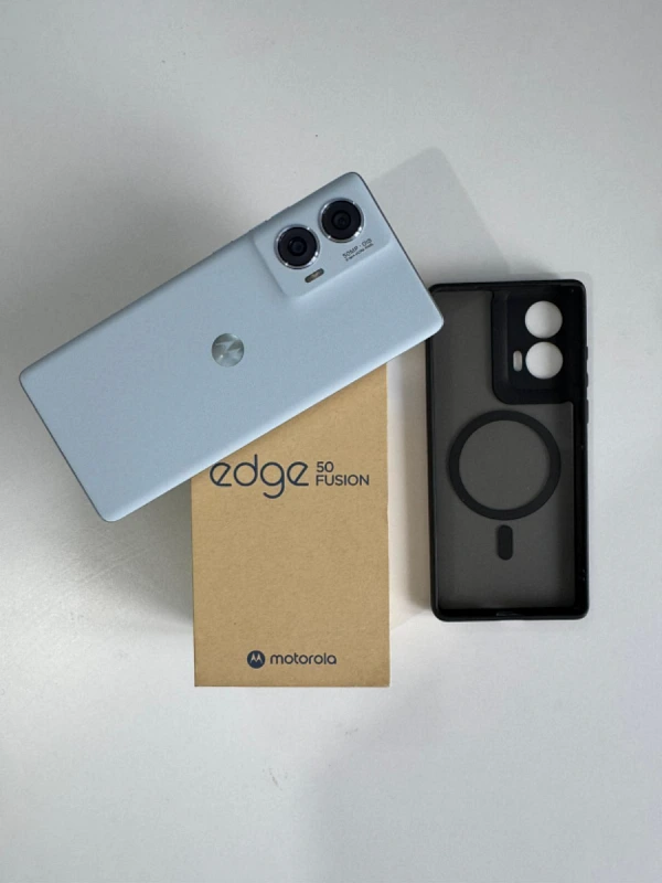 Motorola Edge 50 Fusion 12Go + 512Go bleu marshmallow