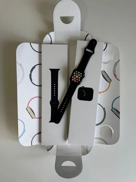 Apple Watch série 6 40mm noir