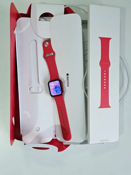 Apple Watch série 6 40mm rouge