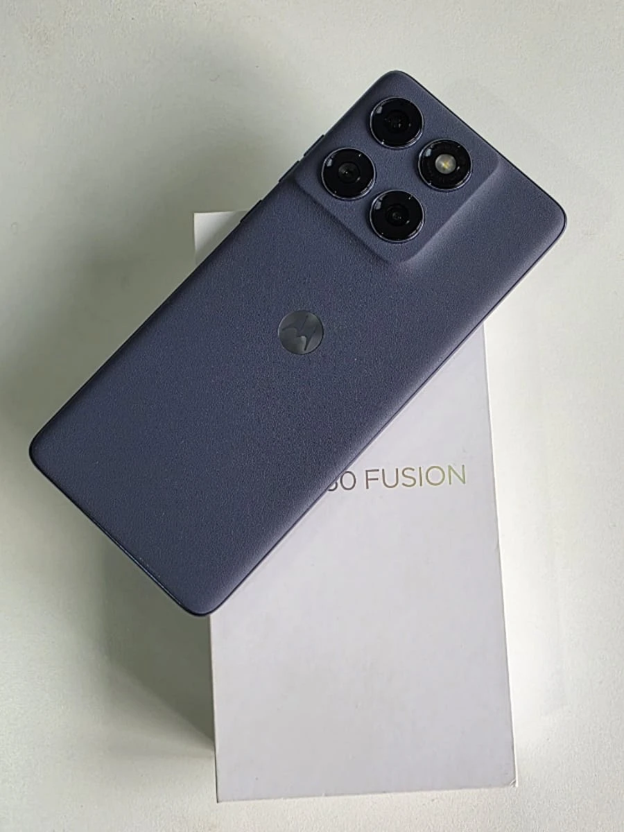 Motorola Edge 60 Fusion Pantone bleu 8Go + 256Go