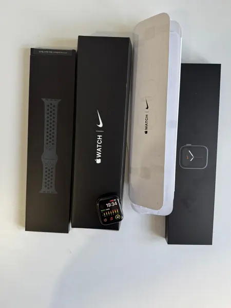 Apple Watch série 6 44mm Nike noir