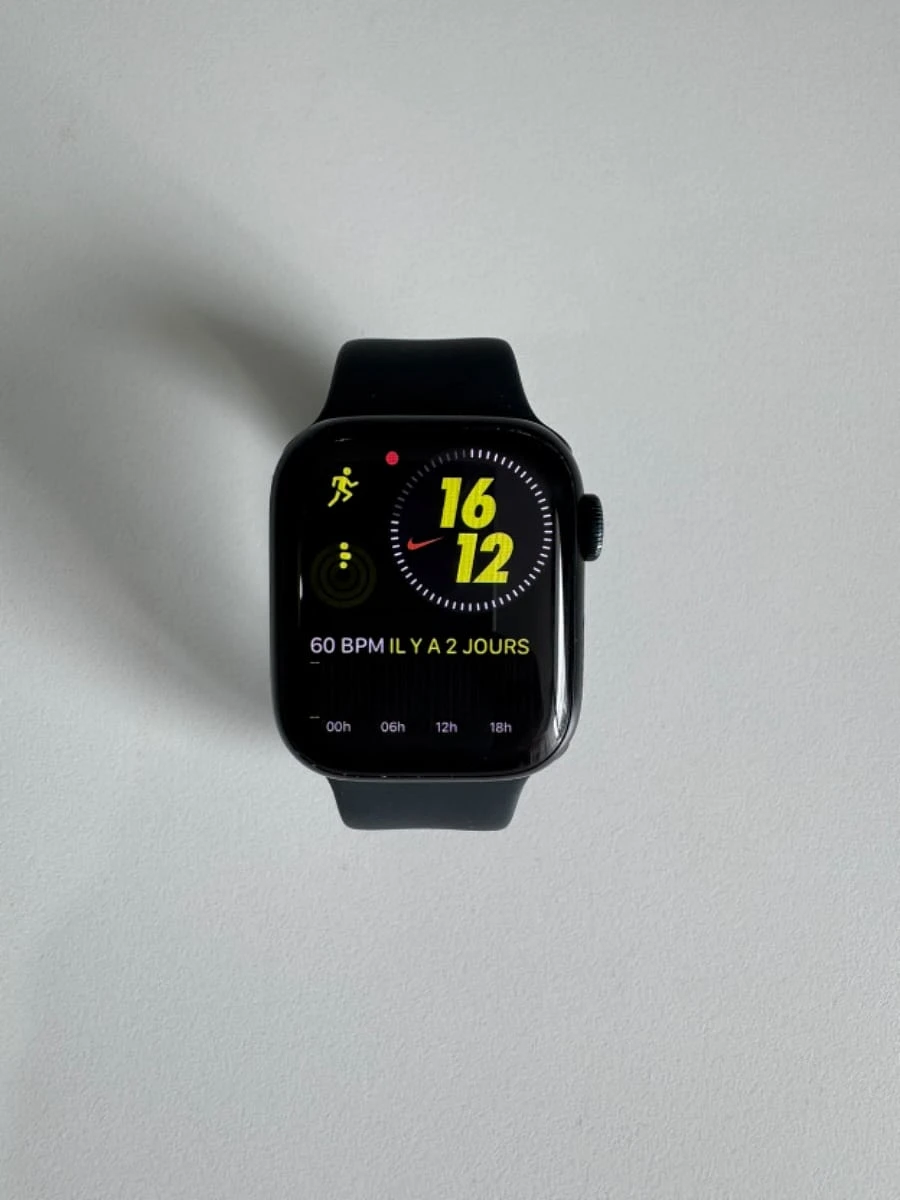 Apple Watch série 7 41mm noire