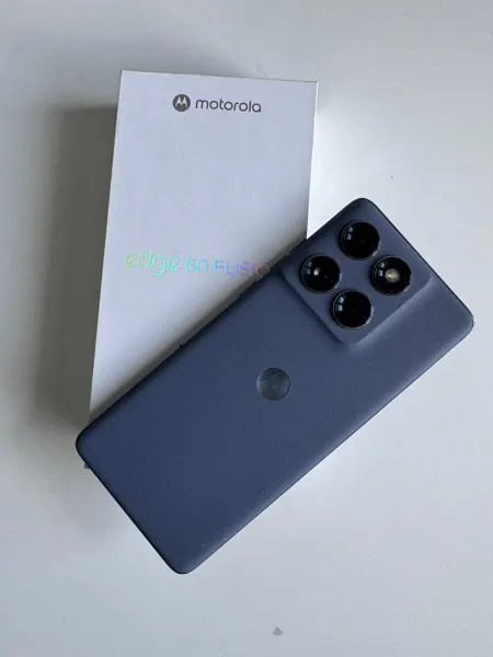 Motorola Edge 60 Fusion pantone 8Go/256Go